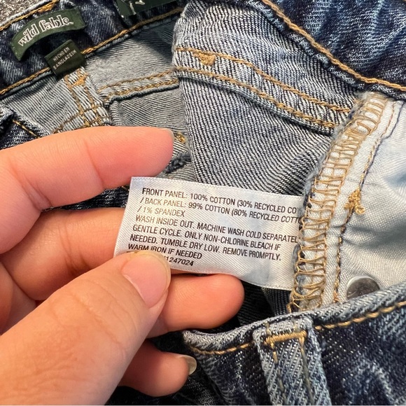 NWT Wild Fable Women's Easy Rigid Low Rise Boot Cut Jeans- Medium Wash Size 2 - Picture 9 of 10